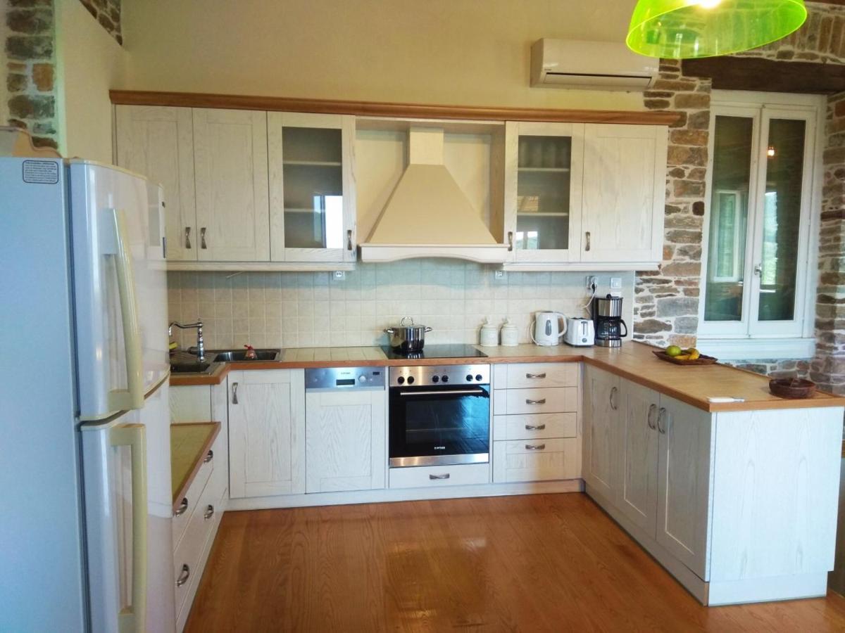 Marina Traditional Stonehouse Afétai Екстериор снимка